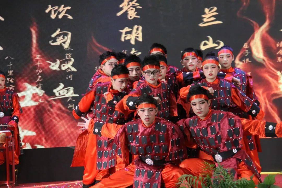 年龄为何在求职中这么重要？游戏画面